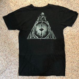 Deathly Hallows Medium T-Shirt (Harry Potter / Wizarding World Loot Crate)